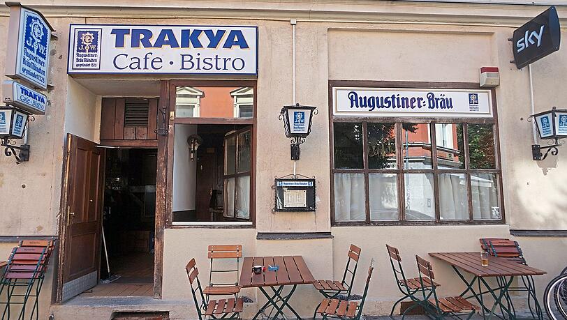 Ein Bild aus dem September: Damals sind bei einer Schlägerei von Fußballfans Scheiben in der Boazn Trakya zu Bruch gegangen. Ein Bild aus dem September: Damals sind bei einer Schlägerei von Fußballfans Scheiben in der Boazn Trakya zu Bruch gegangen.