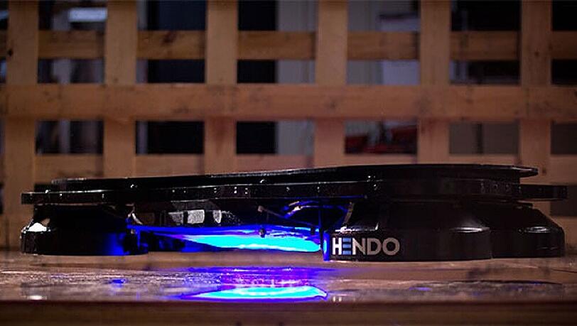 Es schwebt: Ein Hoverboard-Prototyp der Firma Hendo Es schwebt: Ein Hoverboard-Prototyp der Firma Hendo