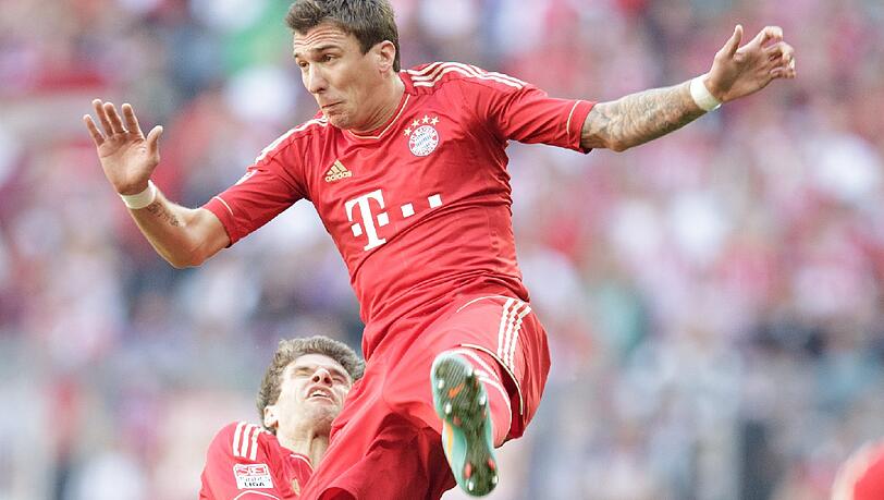 Der schmerzhafte Zusammenprall mit Mario Mandzukic Der schmerzhafte Zusammenprall mit Mario Mandzukic