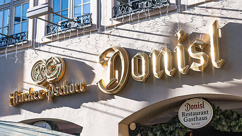 Das Donisl am Marienplatz ist ein beliebtes Ziel für Münchner sowie Touristen. Das Donisl am Marienplatz ist ein beliebtes Ziel für Münchner sowie Touristen.