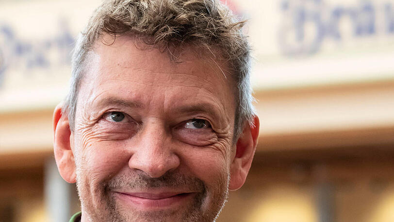 Peter Reichert vor dem Festzelt Bräurosl. Peter Reichert vor dem Festzelt Bräurosl.