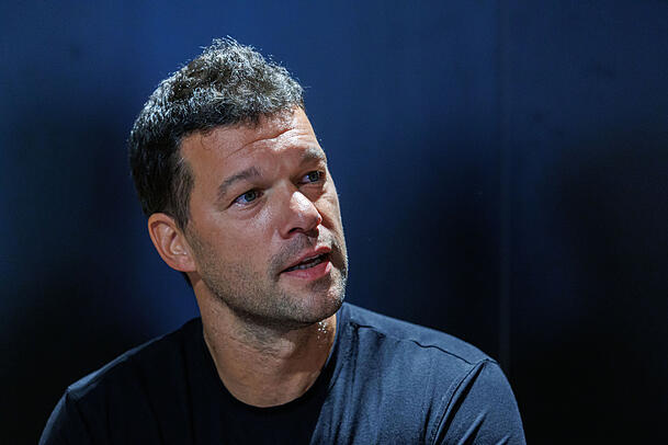 Michael Ballack beim DAZN-Pressegespräch im Münchner Volkstheater. Michael Ballack beim DAZN-Pressegespräch im Münchner Volkstheater.