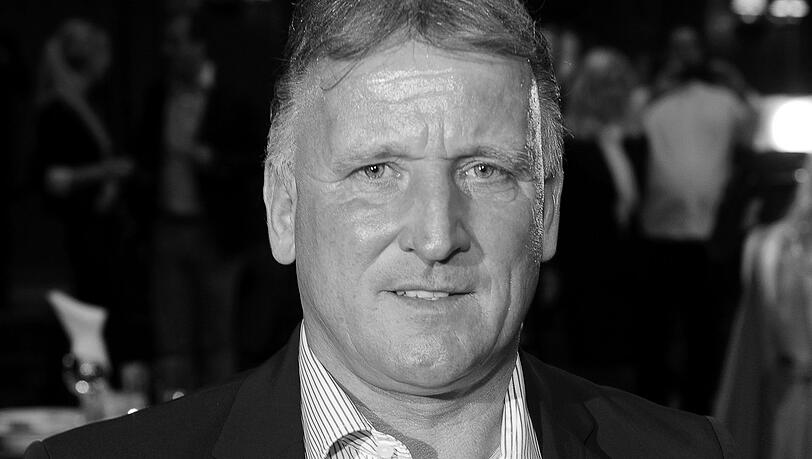 Der frühere deutsche Nationalspieler Andreas Brehme, aufgenommen bei einer Charity-Veranstaltung im Hotel Vierjahreszeiten. Fußball-Weltmeister Andreas Brehme ist im Alter von 63 Jahren gestorben. Der frühere deutsche Nationalspieler Andreas Brehme, aufgenommen bei einer Charity-Veranstaltung im Hotel Vierjahreszeiten. Fußball-Weltmeister Andreas Brehme ist im Alter von 63 Jahren gestorben.
