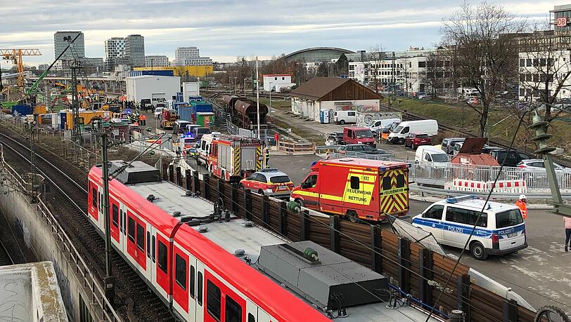 Weitere Bilder vom Großeinsatz an der Donnersbergerbrücke. Weitere Bilder vom Großeinsatz an der Donnersbergerbrücke.