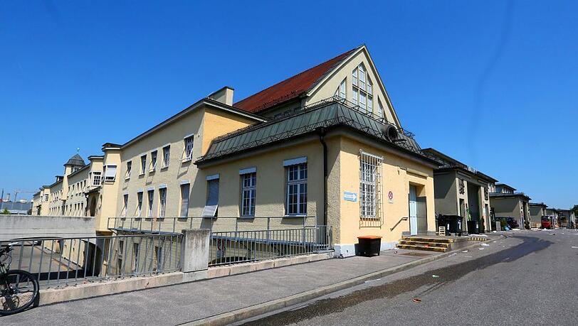 In die Jahre gekommen: die Großmarkthalle. In die Jahre gekommen: die Großmarkthalle.