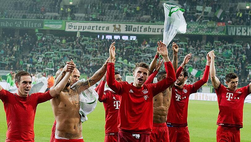 Die Bayern nach dem Sieg gegen Wolfsburg: "Zu stark für die Liga". Die Bayern nach dem Sieg gegen Wolfsburg: "Zu stark für die Liga".