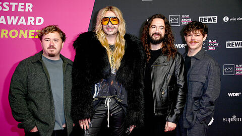 Die Band Tokio Hotel im Dezember 2025. Gustav Schäfer (l.) ist schon bald bei RTL zu sehen. Die Band Tokio Hotel im Dezember 2025. Gustav Schäfer (l.) ist schon bald bei RTL zu sehen.