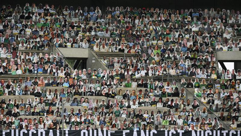 Wann dürfen wieder Zuschauer in deutsche Fußball-Stadien?. Wann dürfen wieder Zuschauer in deutsche Fußball-Stadien?.