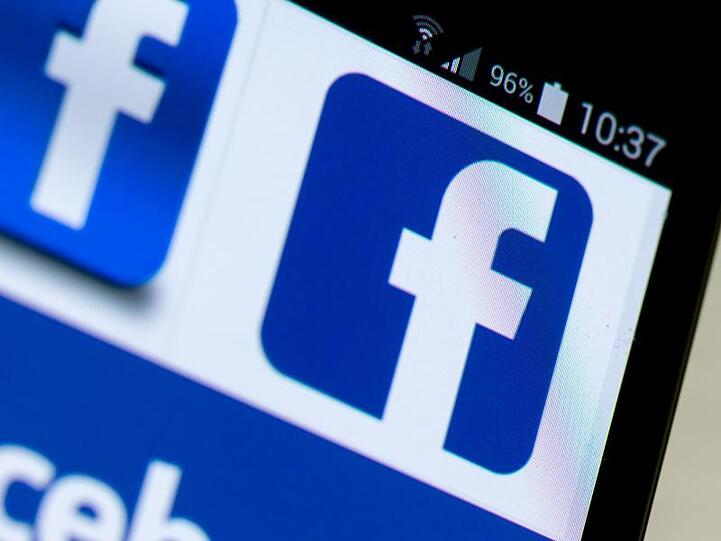 Icons der Social-Media-Plattform Facebook. Foto: Tobias Hase/dpa/Archivbild