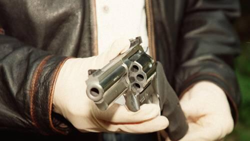 Der Schwarzmarkt für Waffen blüht in Nürnberg. Der Schwarzmarkt für Waffen blüht in Nürnberg.