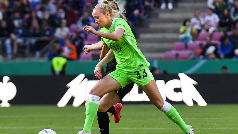 Turid Knaak als aktive Spielerin: Im DFB-Pokal-Finale des VfL Wolfsburg gegen Turbine Potsdam im Mai 2022. Turid Knaak als aktive Spielerin: Im DFB-Pokal-Finale des VfL Wolfsburg gegen Turbine Potsdam im Mai 2022.