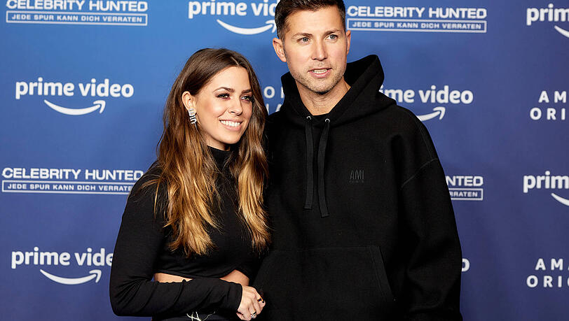 Heute sind Vanessa Mai und Andreas Ferber ein Herz und eine Seele. Doch die Sängerin musste erst eine dicke Kröte schlucken, bis es zur Liebesbeziehung kam. Heute sind Vanessa Mai und Andreas Ferber ein Herz und eine Seele. Doch die Sängerin musste erst eine dicke Kröte schlucken, bis es zur Liebesbeziehung kam.