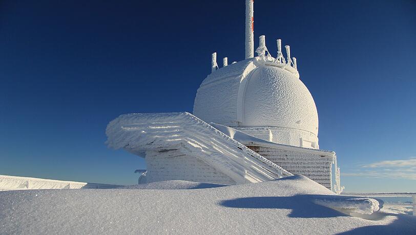 Dürfte wohl noch viele Jahre ein Skigebiet bleiben: Der Wendelstein, hier bedeckt von Neuschnee. Dürfte wohl noch viele Jahre ein Skigebiet bleiben: Der Wendelstein, hier bedeckt von Neuschnee.