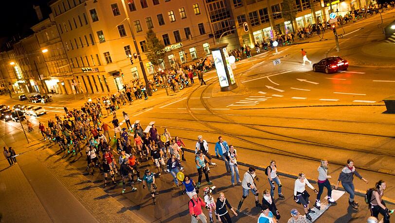 Am Montag ist wieder Blade Night. Am Montag ist wieder Blade Night.