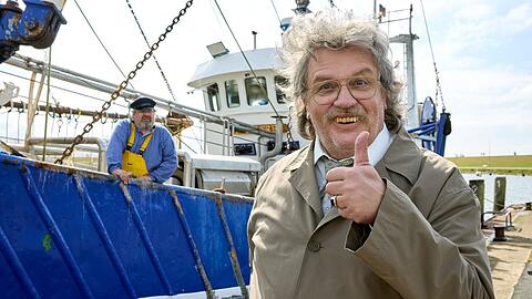 In "Horst Schlämmer sucht das Glück" reist Hape Kerkeling als Horst Schlämmer durch die Republik. In "Horst Schlämmer sucht das Glück" reist Hape Kerkeling als Horst Schlämmer durch die Republik.