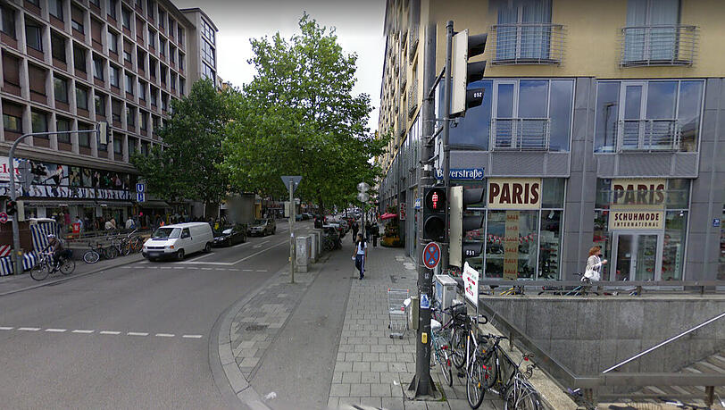 Die Kreuzung Goethestraße und Bayerstraße. Hier kollidierte am Montag ein Lastwagen mit einem Taxi. Die Kreuzung Goethestraße und Bayerstraße. Hier kollidierte am Montag ein Lastwagen mit einem Taxi.