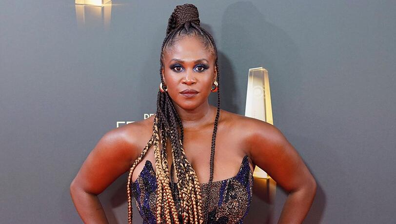"Let's Dance"-Jurorin Motsi Mabuse weiß sich auch außerhalb des Tanzparketts in Szene zu setzen. "Let's Dance"-Jurorin Motsi Mabuse weiß sich auch außerhalb des Tanzparketts in Szene zu setzen.
