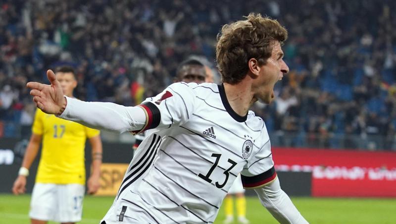 Funktioniert auch als Joker: Thomas Müller bejubelt sein Tor zum 2:1 gegen Rumänien. Funktioniert auch als Joker: Thomas Müller bejubelt sein Tor zum 2:1 gegen Rumänien.