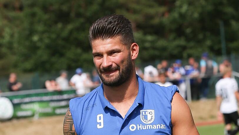 Kai Brünker steht seit 2020 für den 1. FC Magdeburg in der 2. Bundesliga auf dem Rasen. Kai Brünker steht seit 2020 für den 1. FC Magdeburg in der 2. Bundesliga auf dem Rasen.