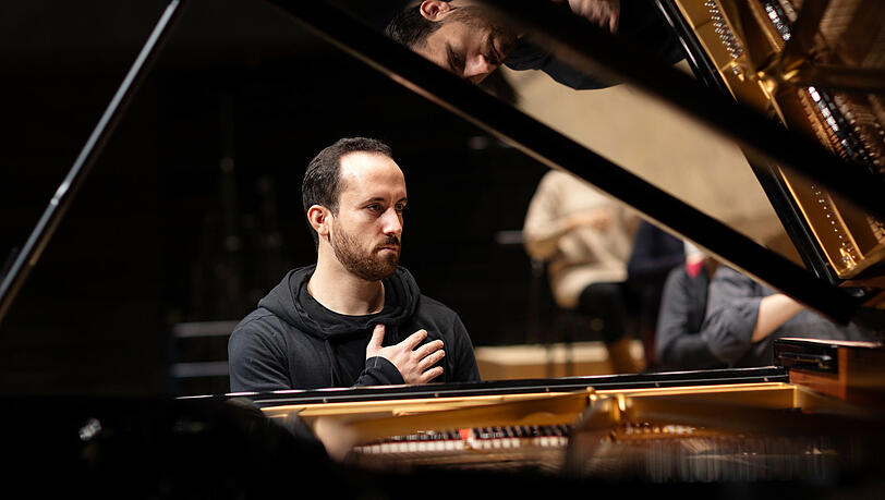 Der Pianist Igor Levit bei einer Probe mit dem BR-Symphonieorchester in der Isarphilharmonie. Der Pianist Igor Levit bei einer Probe mit dem BR-Symphonieorchester in der Isarphilharmonie.
