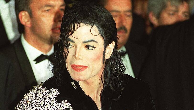 Michael Jackson wird seit Jahren sexueller Missbrauch vorgeworfen. Michael Jackson wird seit Jahren sexueller Missbrauch vorgeworfen.