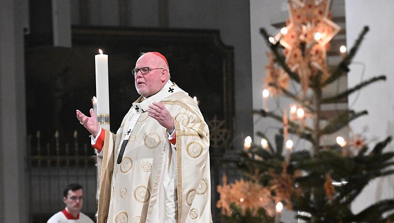 Kardinal Reinhard Marx hält eine Christmette im Dom. Kardinal Reinhard Marx hält eine Christmette im Dom.