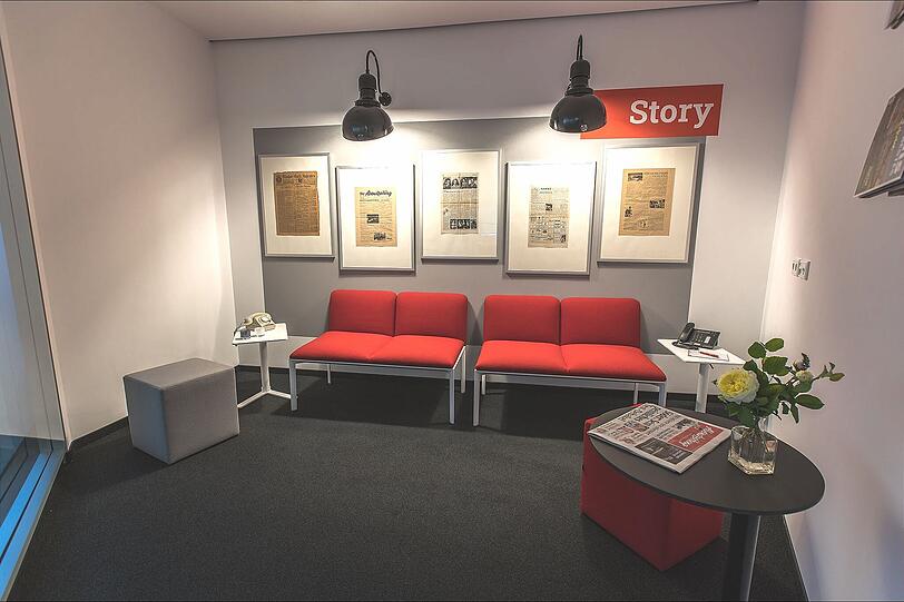 Hereinspaziert: Der Wartebereich für Gäste, Bewerber:innen und Gesprächspartner:innen. Hereinspaziert: Der Wartebereich für Gäste, Bewerber:innen und Gesprächspartner:innen.