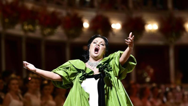 Anna Netrebko: "Für Leidenschaft haben wir doch kaum Zeit.". Anna Netrebko: "Für Leidenschaft haben wir doch kaum Zeit.".