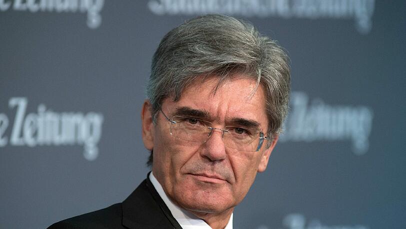 Siemens-Chef Joe Kaeser sorgt sich um das Investionsklima nach den Terroranschlägen in Paris vor zwei Wochen. Siemens-Chef Joe Kaeser sorgt sich um das Investionsklima nach den Terroranschlägen in Paris vor zwei Wochen.