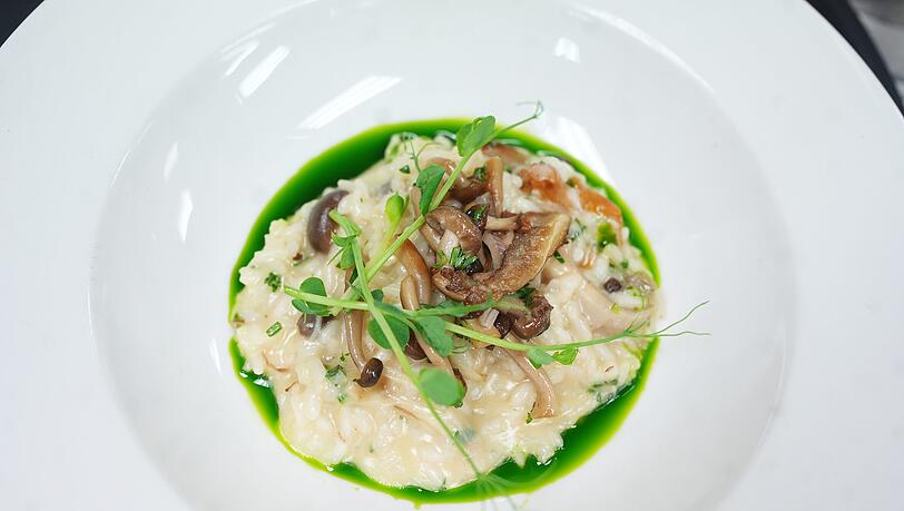Dritter Gang: Risotto mit frischen Waldpilzen Dritter Gang: Risotto mit frischen Waldpilzen