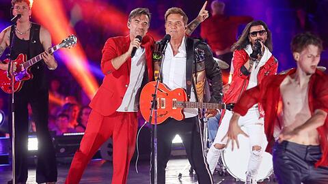 Florian Silbereisen und Dieter Bohlen performten gemeinsam beim "Schlagerbooom Open Air". Florian Silbereisen und Dieter Bohlen performten gemeinsam beim "Schlagerbooom Open Air".
