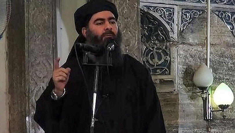 Dieser Screenshot aus einem IS-Video zeigt angeblich Abu Bakr al-Baghdadi, den Chef der Terror-Miliz. Dieser Screenshot aus einem IS-Video zeigt angeblich Abu Bakr al-Baghdadi, den Chef der Terror-Miliz.