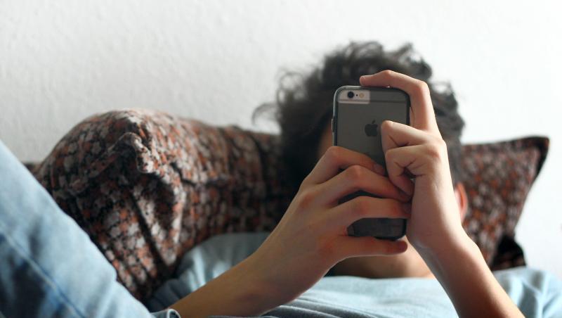 Apple rationiert den Verkauf von iPhones in seinen Online-Stores. Apple rationiert den Verkauf von iPhones in seinen Online-Stores.