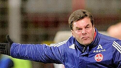 Club-Trainer Dieter Hecking war nicht begeistert: "Eine verdiente Niederlage, weil wir nicht konzentriert genug waren." Club-Trainer Dieter Hecking war nicht begeistert: "Eine verdiente Niederlage, weil wir nicht konzentriert genug waren."