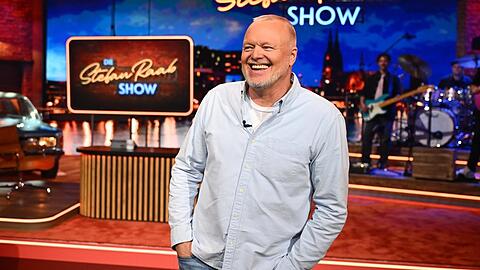 Stefan Raab darf mit seiner Show wieder auf Sendung gehen. Stefan Raab darf mit seiner Show wieder auf Sendung gehen.
