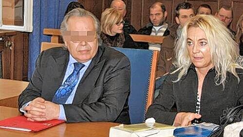 Der Angeklagte Michael S. mit seiner Anwältin Madeleine Adler. Der Angeklagte Michael S. mit seiner Anwältin Madeleine Adler.