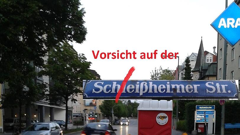 AZ-Leser Anton Bieringer verdeutlicht hier das Problem auf der Schleißheimer Straße. AZ-Leser Anton Bieringer verdeutlicht hier das Problem auf der Schleißheimer Straße.