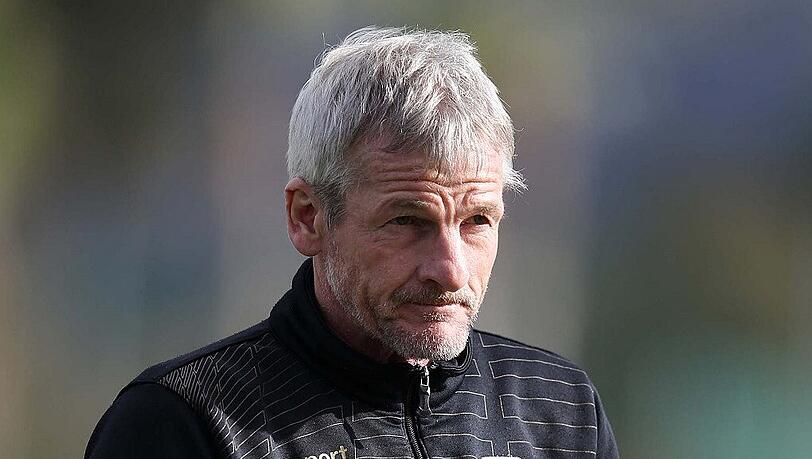 Vertritt Möhlmann: Torwart-Coach Kurt Kowarz. Vertritt Möhlmann: Torwart-Coach Kurt Kowarz.