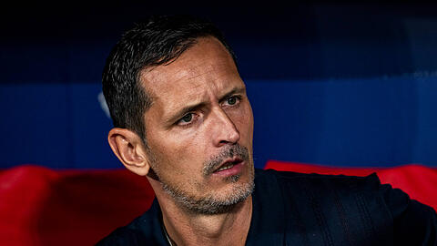 Trainer von Eintracht Frankfurt: Dino Toppmöller. Trainer von Eintracht Frankfurt: Dino Toppmöller.