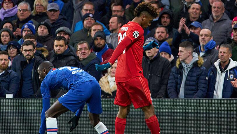Unmittelbar nach dem verhängnisvollen Sprint: Kingsley Coman. Unmittelbar nach dem verhängnisvollen Sprint: Kingsley Coman.
