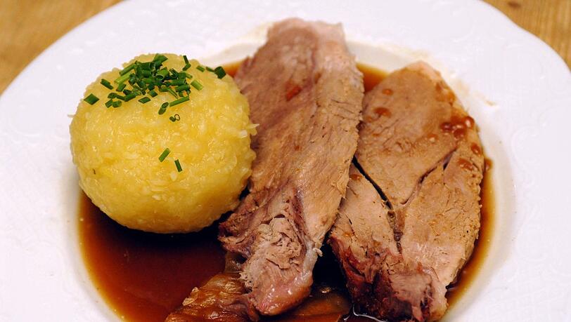 Schweinsbraten soll es nach einer neuen Studie seltener geben. Schweinsbraten soll es nach einer neuen Studie seltener geben.