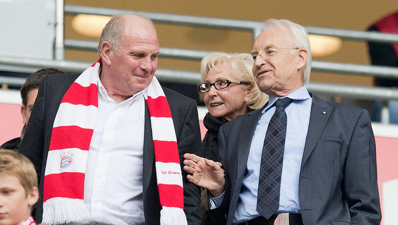 Uli Hoeneß in der Allianz Arena mit Karin und Edmund Stoiber. Uli Hoeneß in der Allianz Arena mit Karin und Edmund Stoiber.