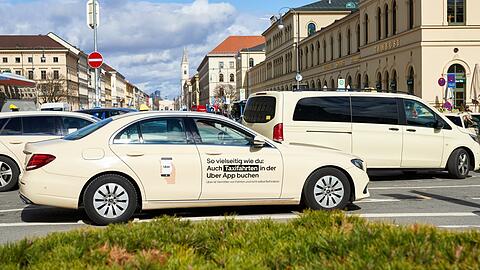 Taxis werden in München bald günstiger, Uber und Co. teurer. (Archiv) Taxis werden in München bald günstiger, Uber und Co. teurer. (Archiv)