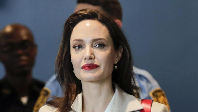 Angelina Jolie engagiert sich seit Jahren schon für Flüchtlinge. Angelina Jolie engagiert sich seit Jahren schon für Flüchtlinge.