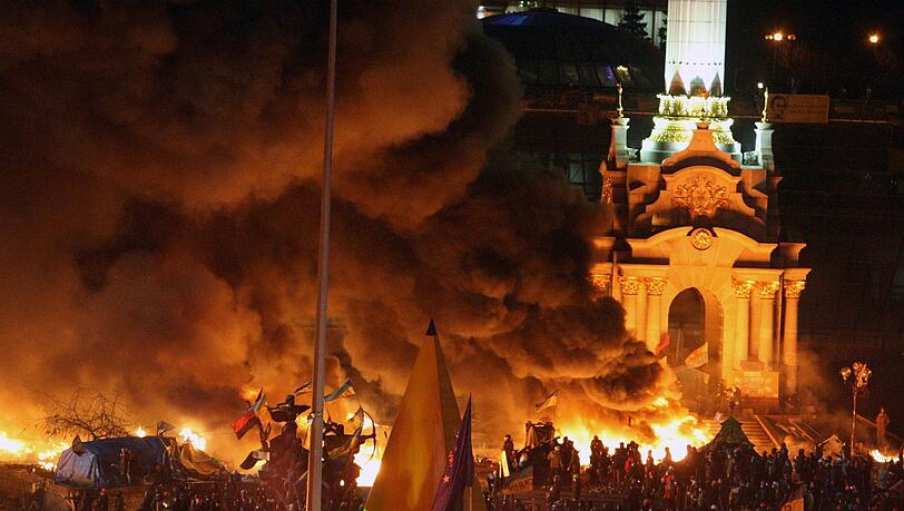 Beim Kampf um den Maidan in Kiew starben mindestens 82 Menschen. Beim Kampf um den Maidan in Kiew starben mindestens 82 Menschen.