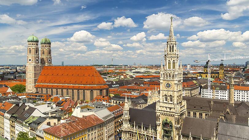 Dem Münchner Rathaus geht das Geld aus. Das hört man in diesen Tagen oft. Trotzdem fließen Prämien für die Chefs der städtischen Tochtergesellschaften. Dem Münchner Rathaus geht das Geld aus. Das hört man in diesen Tagen oft. Trotzdem fließen Prämien für die Chefs der städtischen Tochtergesellschaften.