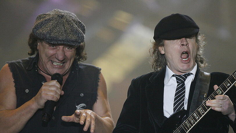 Brauchen sie bald einen neuen Drummer? Brian Johnson (re.) und Angus Young von AC/DC Brauchen sie bald einen neuen Drummer? Brian Johnson (re.) und Angus Young von AC/DC