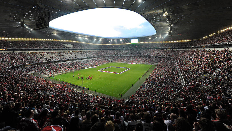 Die Allianz Arena erhält neue Leinwände und ein stärkeres Flutlicht. Die Allianz Arena erhält neue Leinwände und ein stärkeres Flutlicht.