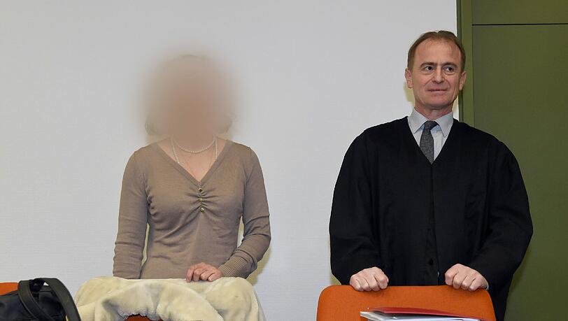 Sylvia S. mit ihrem Anwalt Wolfram Nahrath. Sylvia S. mit ihrem Anwalt Wolfram Nahrath.