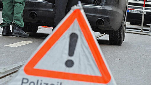 Bei der Polizeikontrolle war der Unterhachinger äußerst fröhlich - und verdächtig. Bei der Polizeikontrolle war der Unterhachinger äußerst fröhlich - und verdächtig.